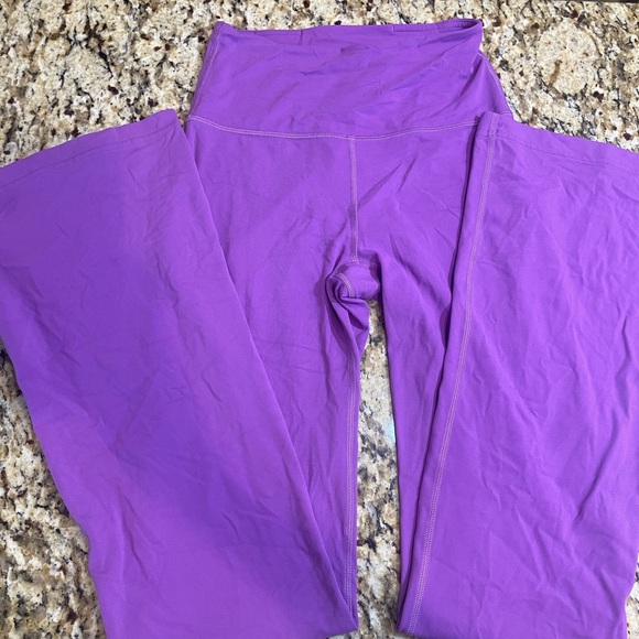 Purple High-Waisted Flared Leggings Lululemon like new size 4 - Picture 1 of 5